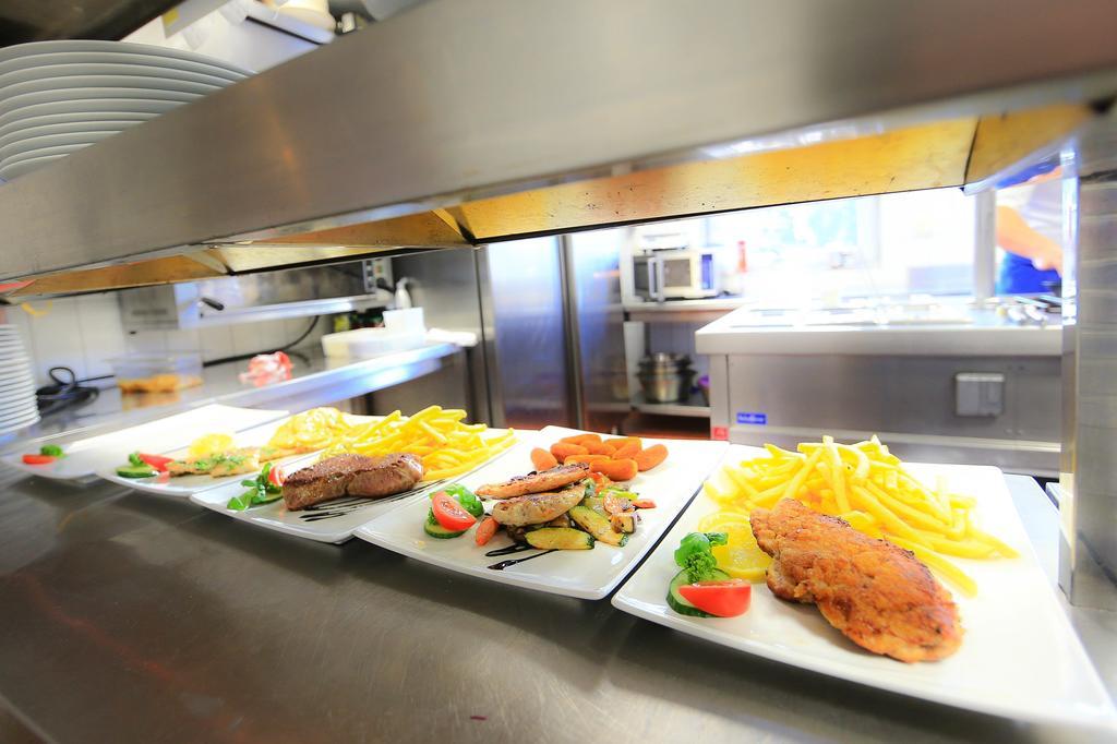 Hotel Restaurant Schwoerer 렌즈키르흐 외부 사진