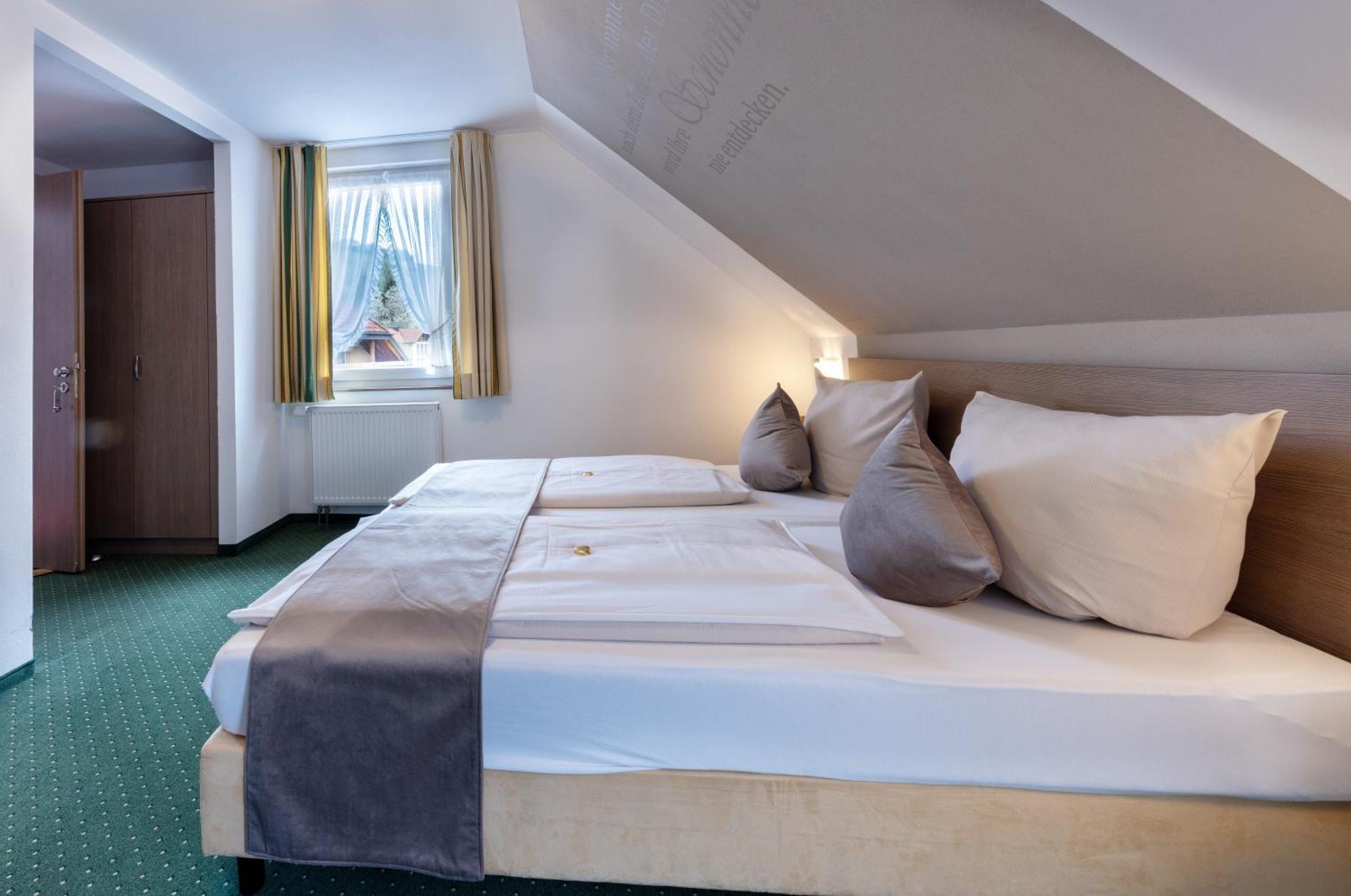 Hotel Restaurant Schwoerer 렌즈키르흐 외부 사진