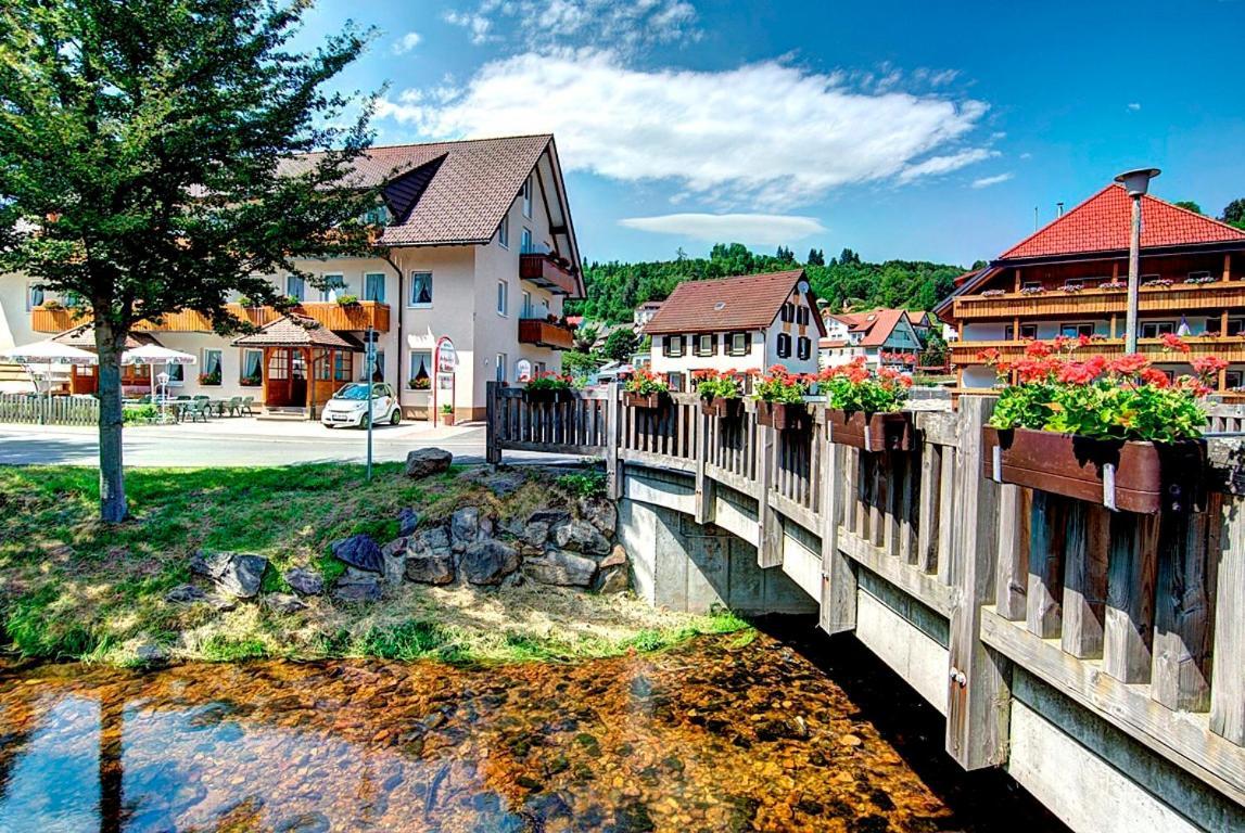 Hotel Restaurant Schwoerer 렌즈키르흐 외부 사진
